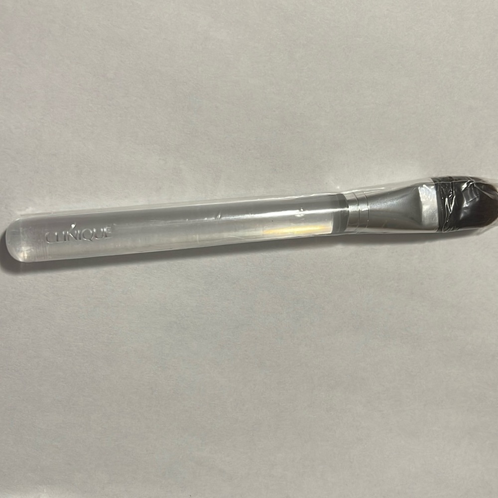 Clinique concealer make up brush unused